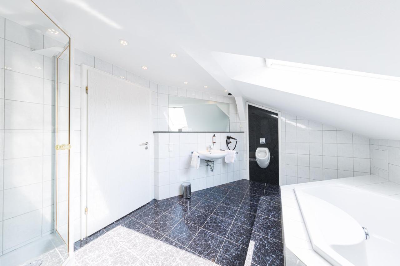 Pension Sonne Appartements มินเดิน ภายนอก รูปภาพ