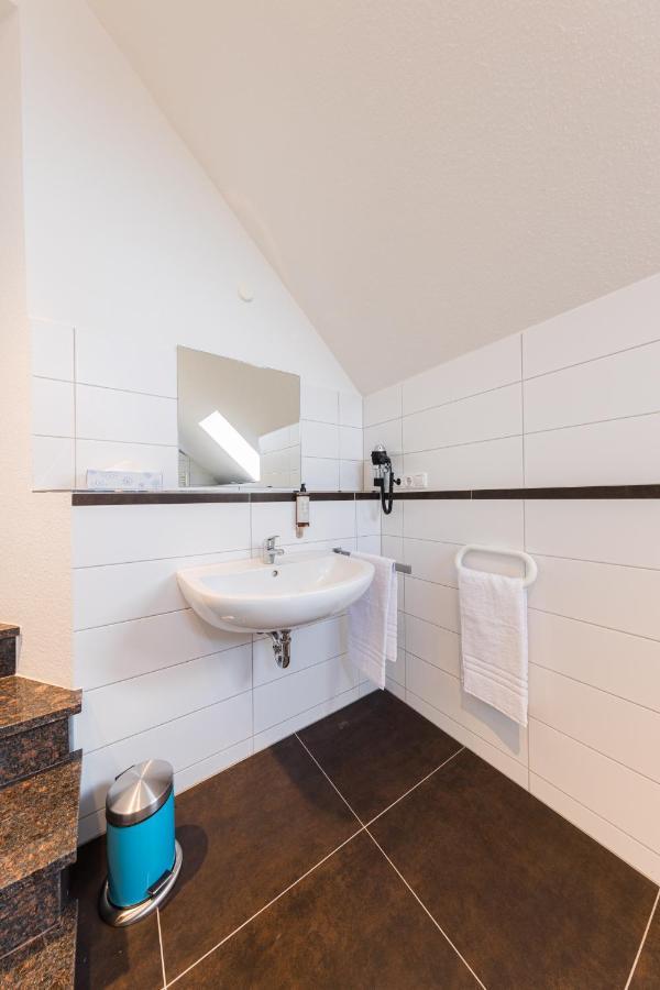 Pension Sonne Appartements มินเดิน ภายนอก รูปภาพ