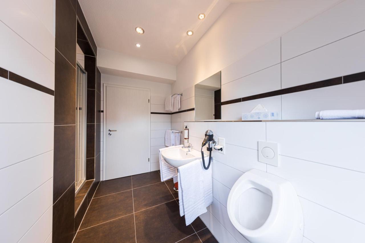 Pension Sonne Appartements มินเดิน ภายนอก รูปภาพ
